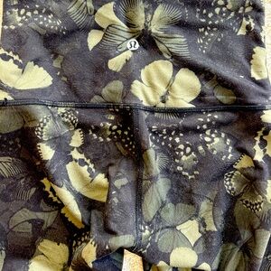 Lululemon Butterfly wunder under